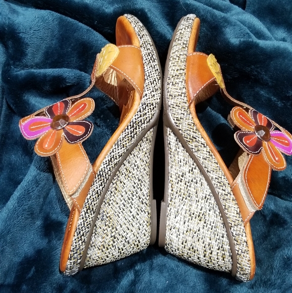 l'artiste Shoes Lartiste By Spring Step Riviera Leather Sandals